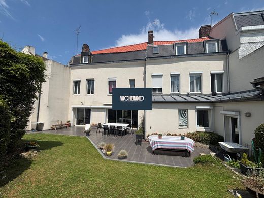 Luxury home in Valenciennes, North