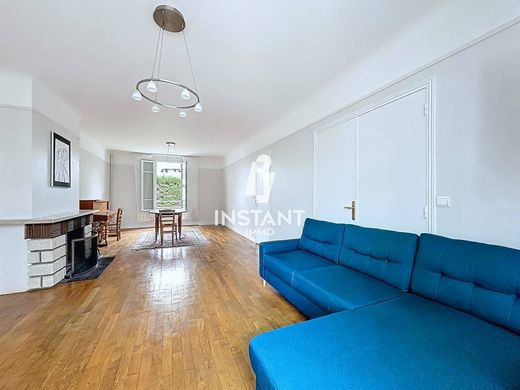 منزل ﻓﻲ Poissy, Yvelines