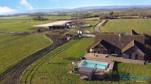 Sennecey-le-Grand, Saône-et-Loireの高級住宅