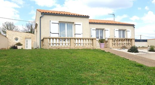 Luxury home in Dompierre-sur-Mer, Charente-Maritime