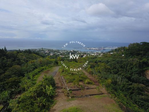 أرض ﻓﻲ Faa'a, Îles du Vent