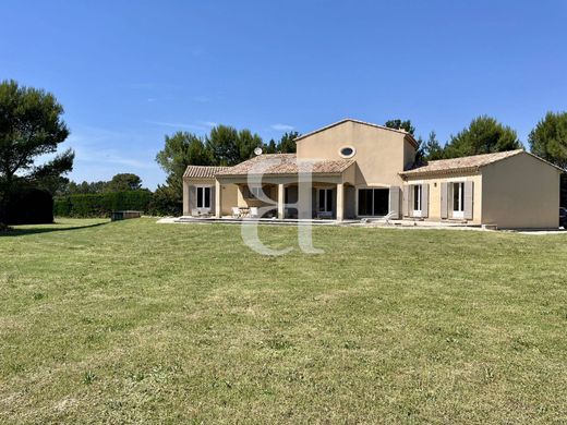 Luxury home in Boulbon, Bouches-du-Rhône
