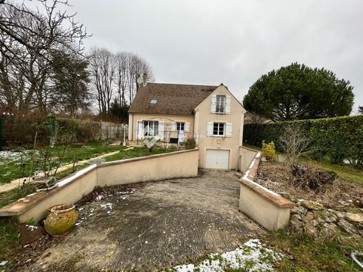 Casa di lusso a Montigny-sur-Loing, Seine-et-Marne