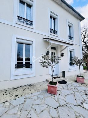 Maison de luxe à Claye-Souilly, Seine-et-Marne