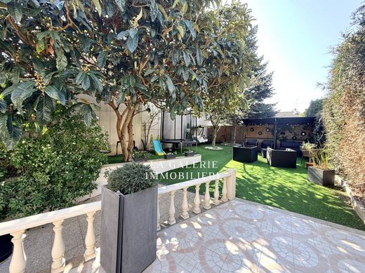 Casa di lusso a Nanterre, Hauts-de-Seine