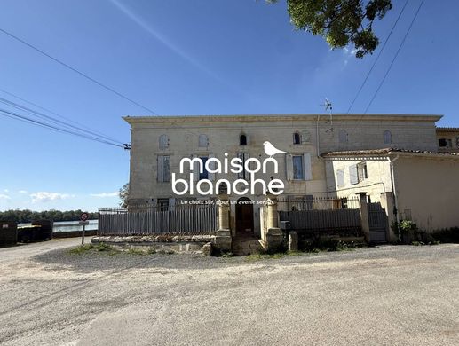Luksusowy dom w La Rivière, Gironde