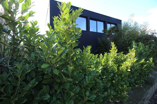 Элитный дом, La Neuville, North