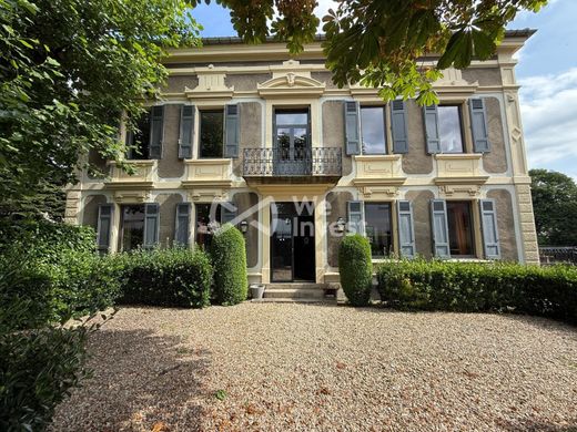 Maison de luxe à Mazamet, Tarn