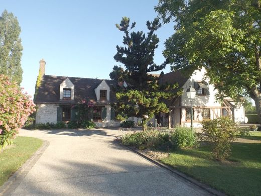 Luxury home in Chanteau, Loiret