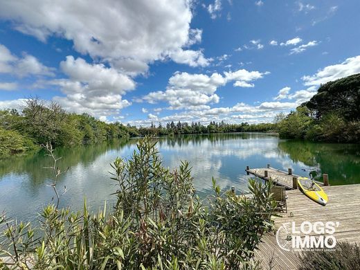 منزل ﻓﻲ Coutras, Gironde