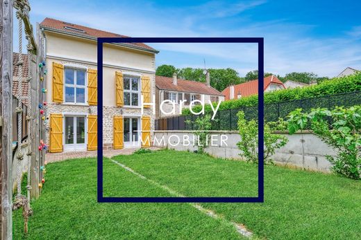 Luxe woning in Osny, Val d'Oise