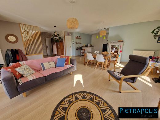 Luxury home in Meximieux, Ain
