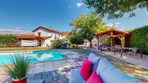 Luxury home in Dracé, Rhône