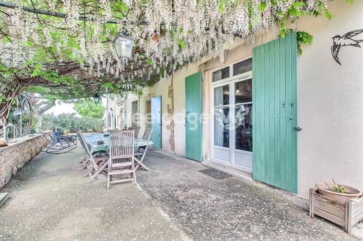 Luxury home in St Chamas, Bouches-du-Rhône