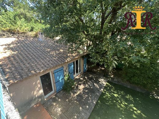 Luxe woning in Châteauneuf-le-Rouge, Bouches-du-Rhône