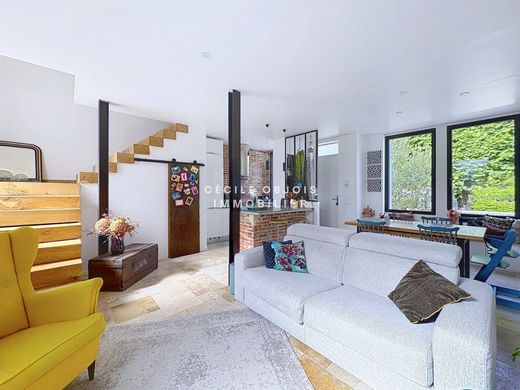 Casa di lusso a Joinville-le-Pont, Val-de-Marne