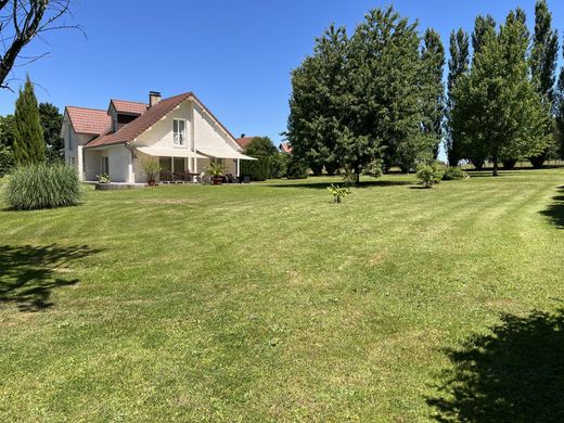 Luxus-Haus in Devecey, Doubs