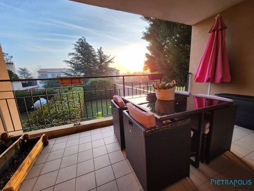 아파트 / Collonges-au-Mont-d'Or, Rhône