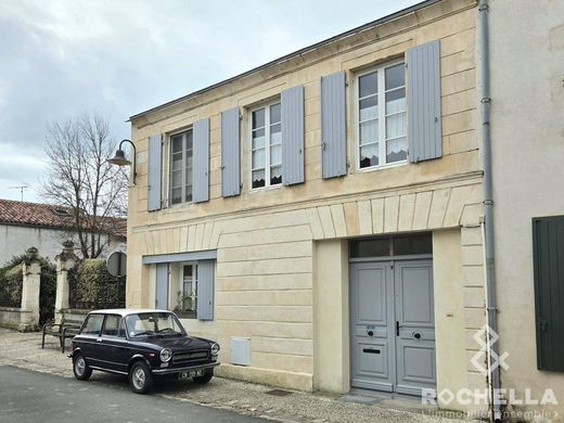 Luxus-Haus in Nieul-sur-Mer, Charente-Maritime