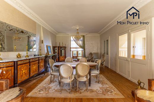 Casa di lusso a Laval, Mayenne