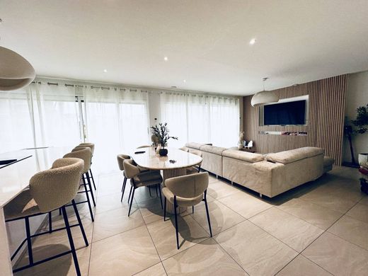 호화 저택 / Betton, Ille-et-Vilaine