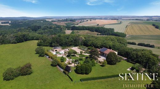 Luxus-Haus in Bourgoin-Jallieu, Isère