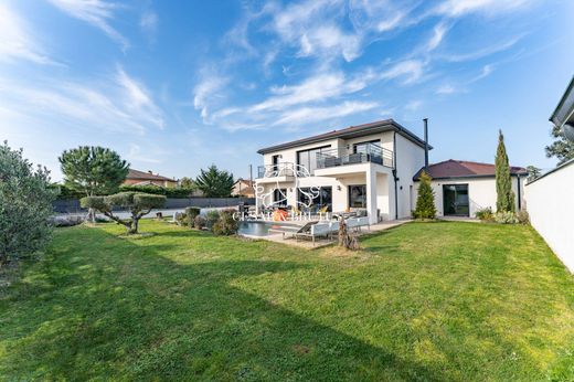 Casa di lusso a Genas, Rhône