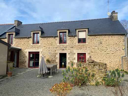 Luxury home in Le Minihic-sur-Rance, Ille-et-Vilaine