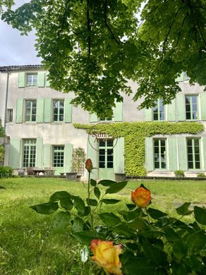 Maison de luxe à Cognac, Charente