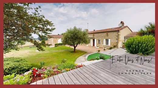 Элитный дом, La Réole, Gironde