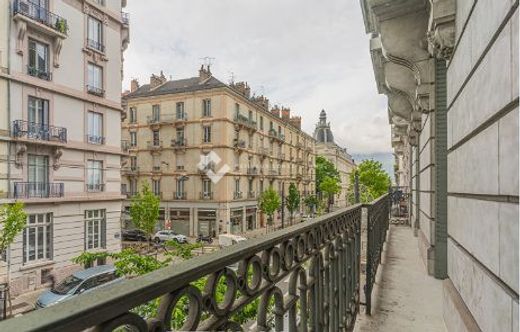 مكتب ﻓﻲ Champs-Elysées, Madeleine, Triangle d’or, Paris