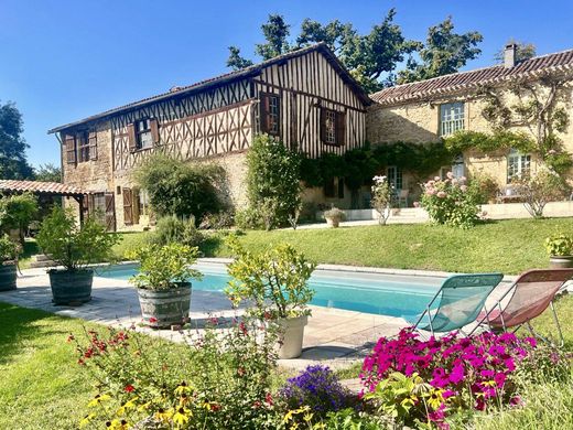 Casa de lujo en Castelnau-Magnoac, Altos Pirineos