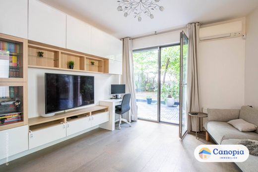 Apartment / Etagenwohnung in Arcueil, Val-de-Marne