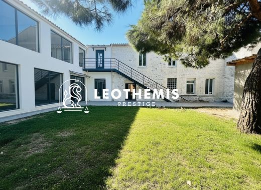 Casa di lusso a La Tremblade, Charente-Maritime