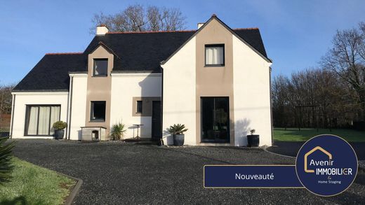 Luxury home in Crossac, Loire-Atlantique