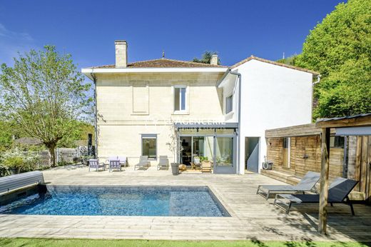 Luxury home in Bouliac, Gironde