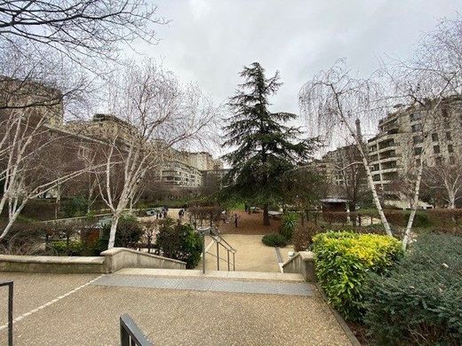 Apartament w La Muette, Auteuil, Porte Dauphine, Paris