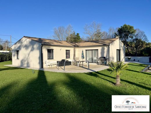 Luxus-Haus in Étaules, Charente-Maritime