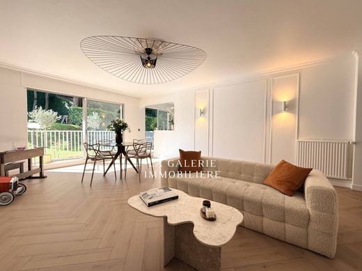 Daire Nanterre, Hauts-de-Seine