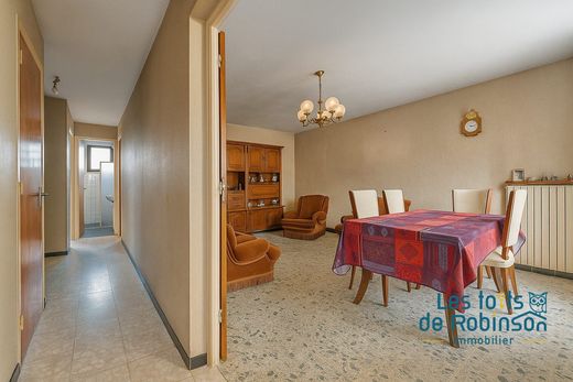 Luksusowy dom w Le Plessis-Robinson, Hauts-de-Seine