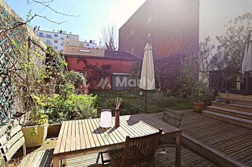 Luxury home in Courbevoie, Hauts-de-Seine