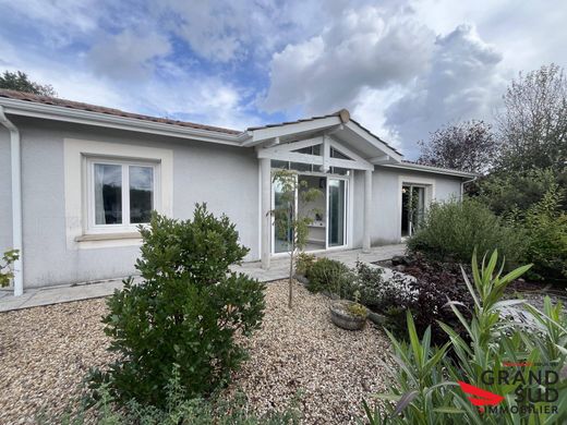 Luxus-Haus in Mérignac, Gironde