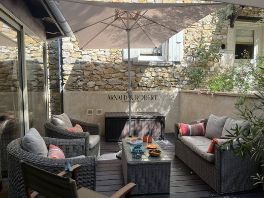 Luxury home in Montjoux, Drôme