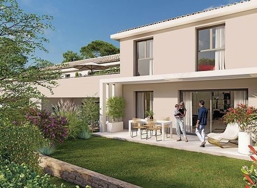 Apartment in Six-Fours-les-Plages, Var