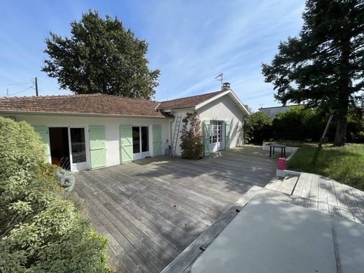 Maison de luxe à Mérignac, Gironde