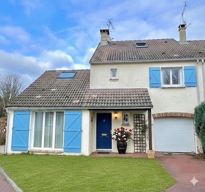 Saint-Aubin-des-Bois, Eure-et-Loirの高級住宅