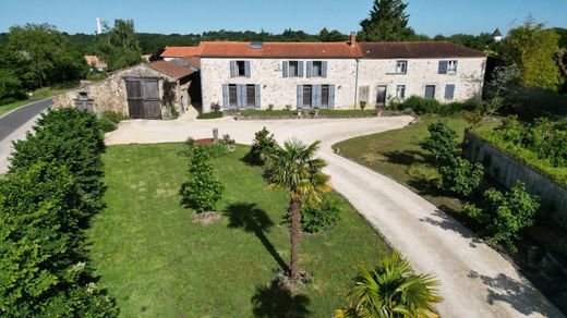 Luxury home in Corcoué-sur-Logne, Loire-Atlantique