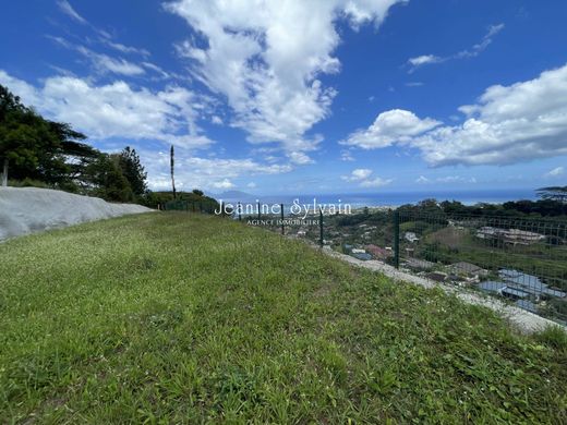 Land in Punaauia, Îles du Vent