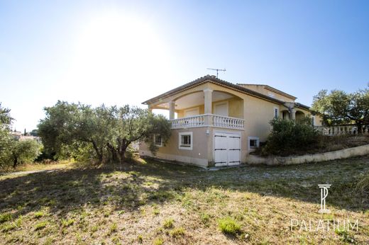 Luxus-Haus in Valensole, Alpes-de-Haute-Provence