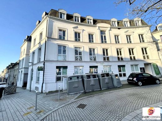 Office in Rouen, Seine-Maritime